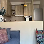 Finikia Santorini Oia