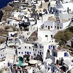 Finikia Santorini Villa