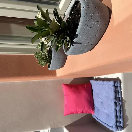 Finikia Santorini Ía