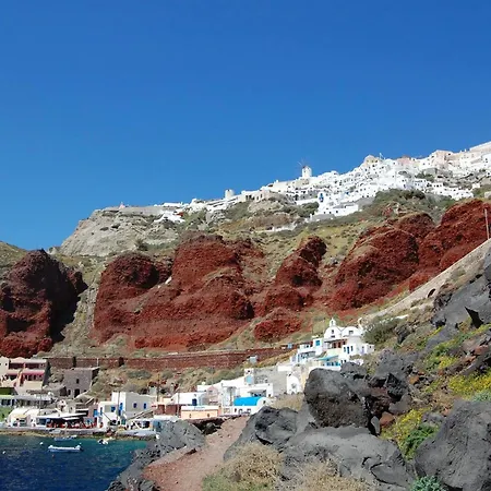 Finikia Santorini