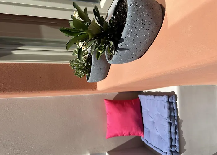 Finikia Santorini Ia