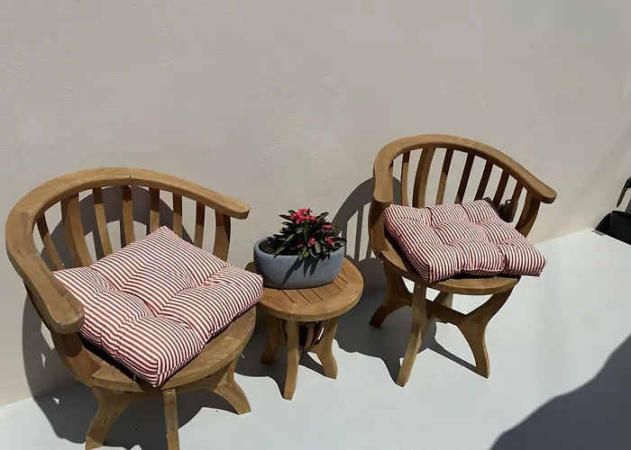 Finikia Santorini * 伊亚